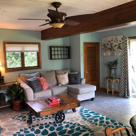 1 Bed Cottage, Partial Waterviews & Water Access Westport Экстерьер фото